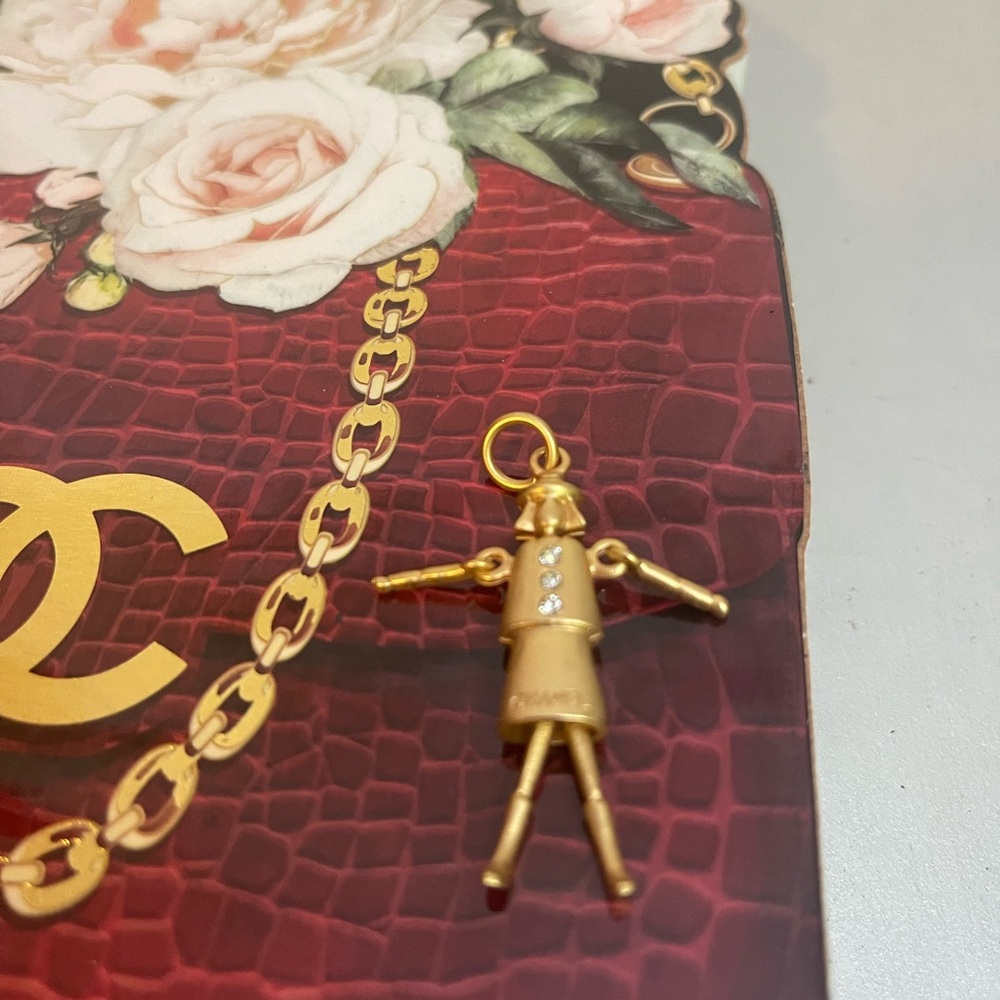 Chanel zipper puller - Picture 6 of 11